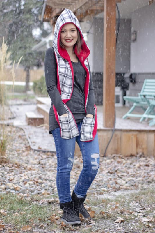 DIY Hooded Scarf - How To Make A Scoodie [Scarf With A Hood] ⋆ Hello Sewing